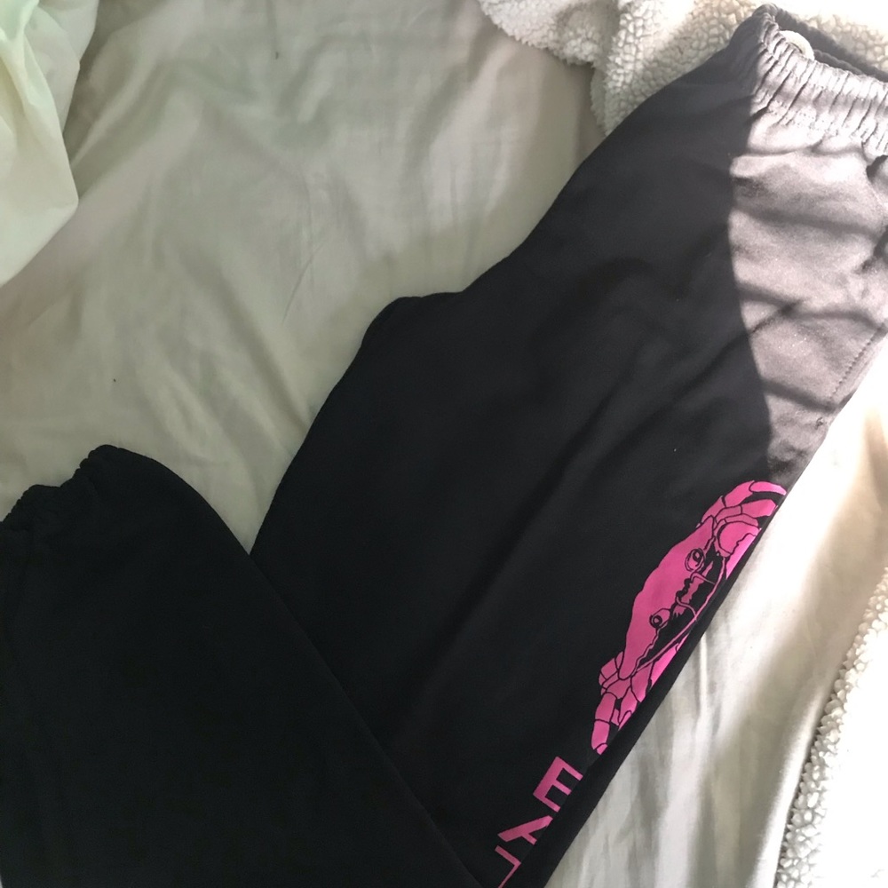 Women’s eat crab sweatpants